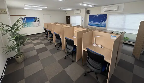 デスクアンドチェアー総社駅前